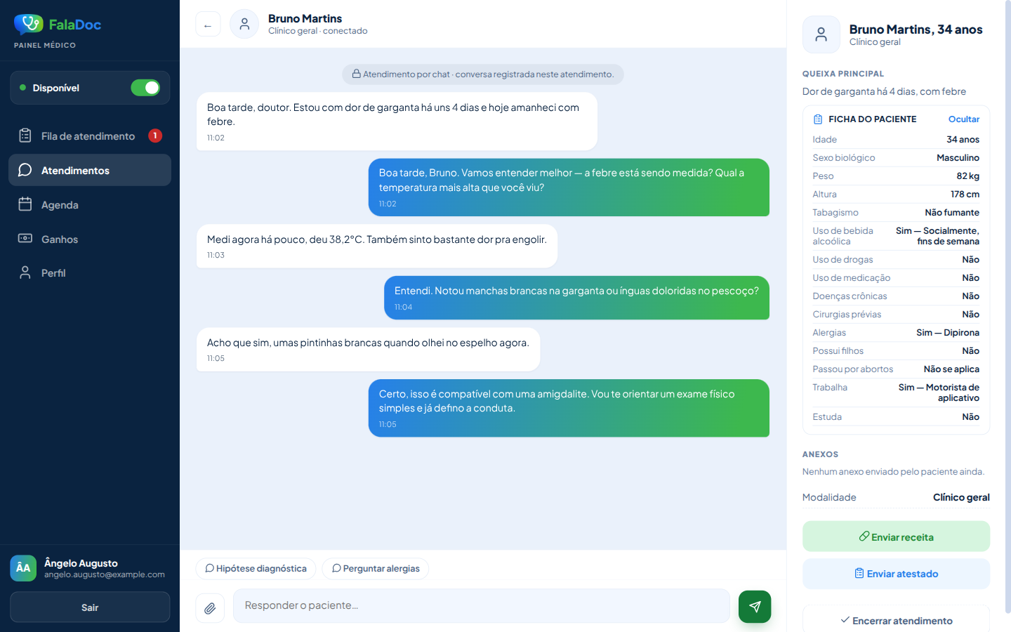 Painel do médico no FalaDoc: conversa com o paciente, ficha de saúde e botões para emitir receita e atestado